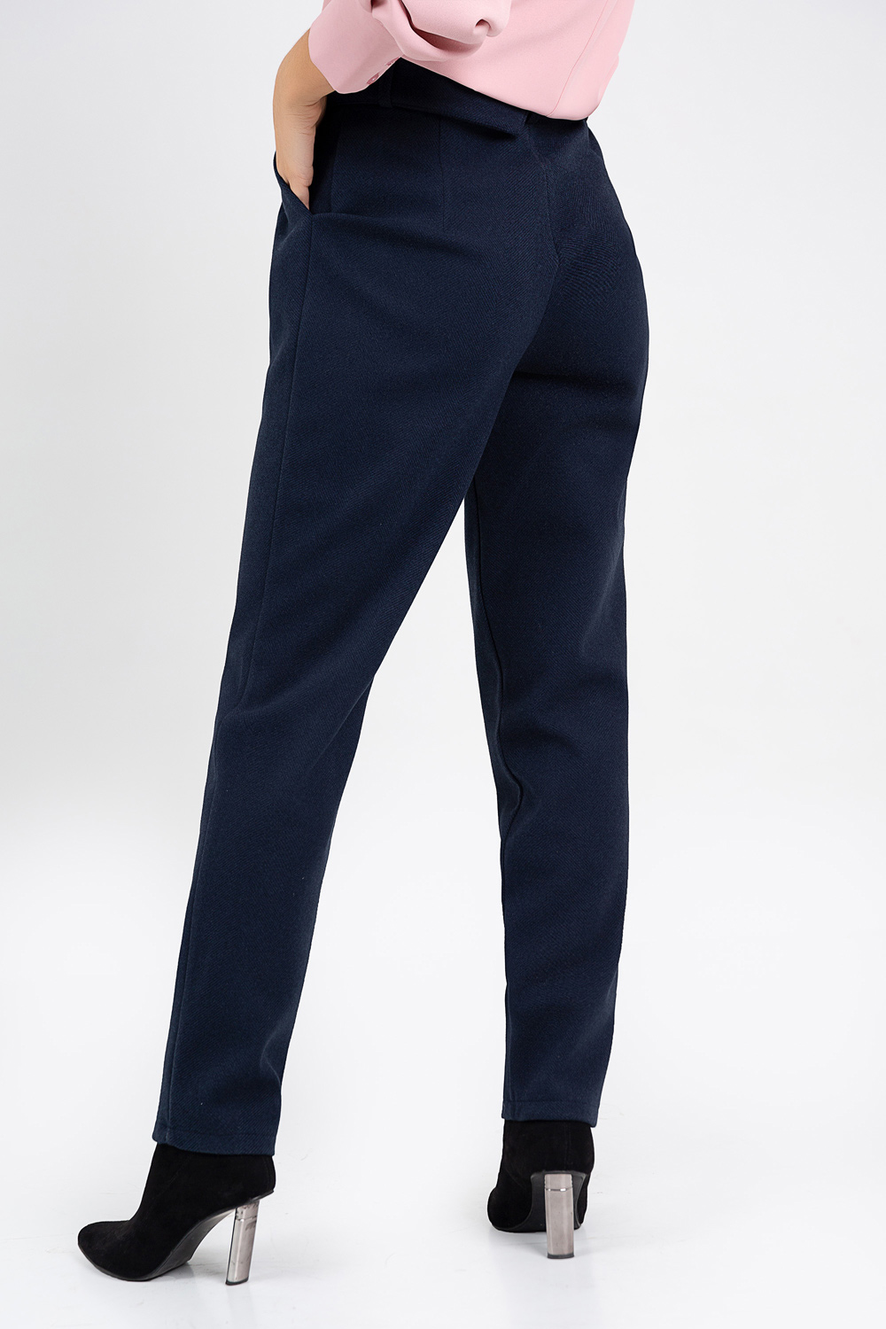 Warm trousers with belt and pockets