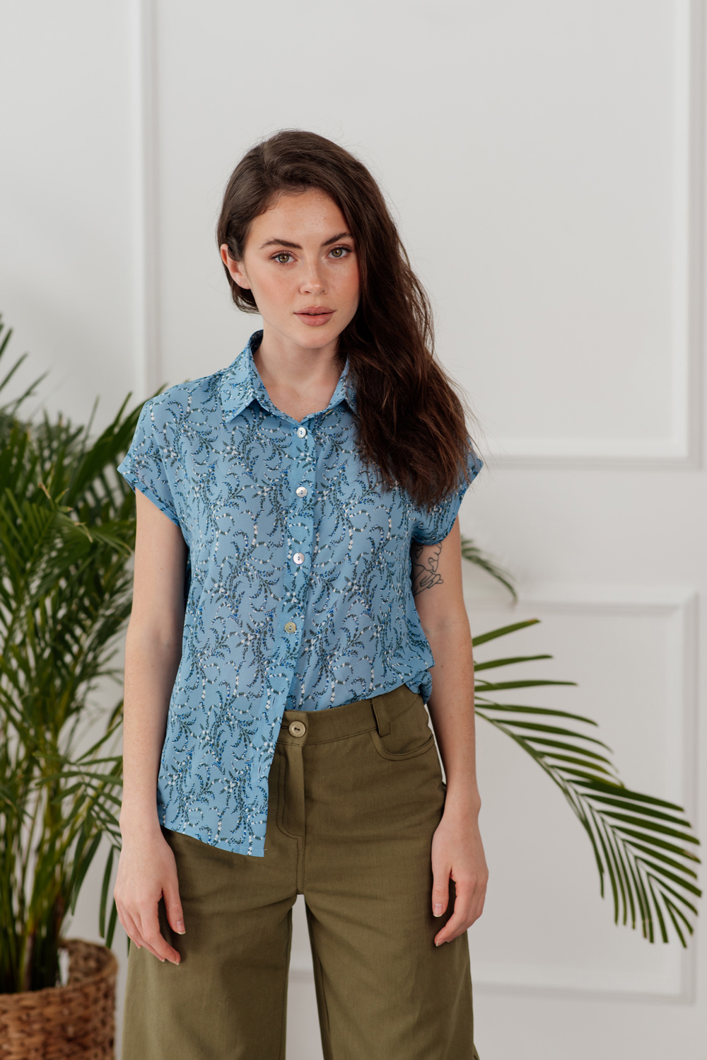 Blue chiffon blouse in floral print