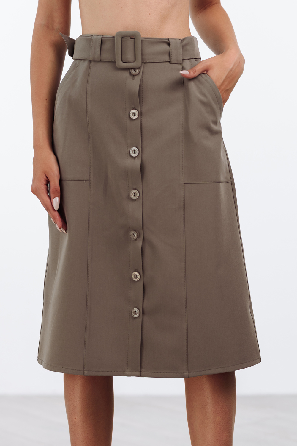 Beige skirt with buttons