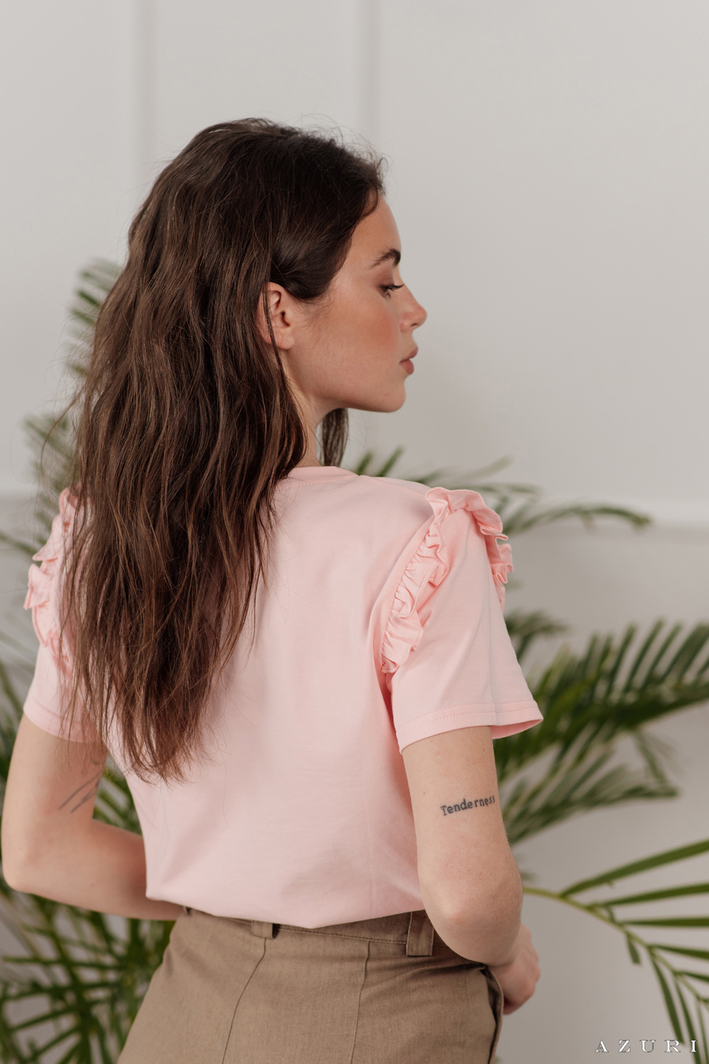 Peach T-shirt with ruffle