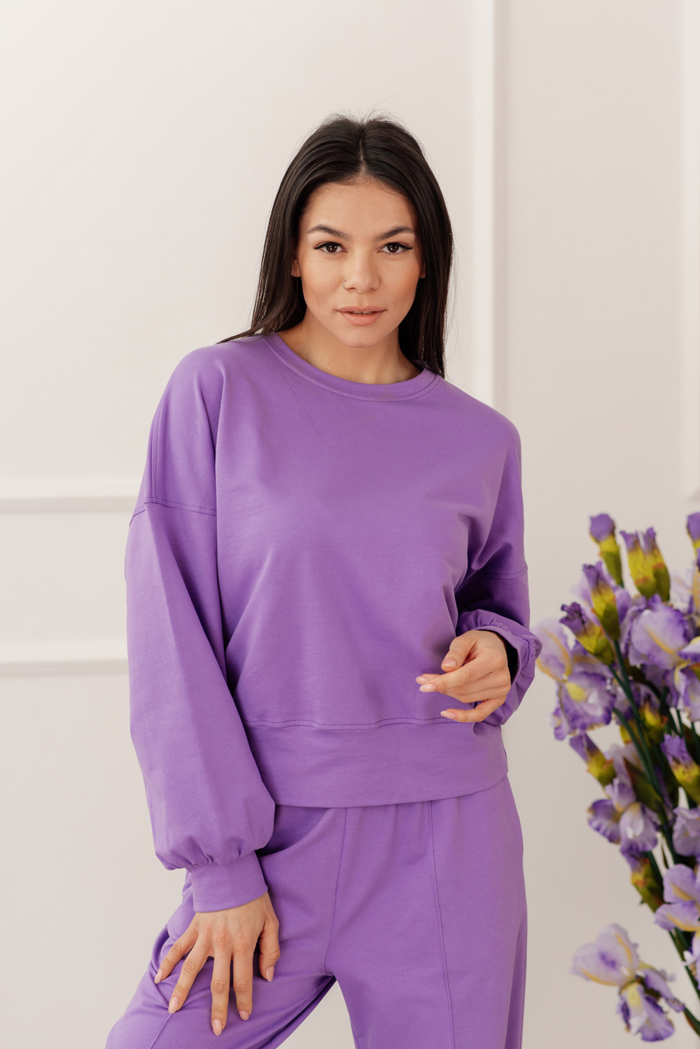 Lilac sweatshirt with puff sleeves