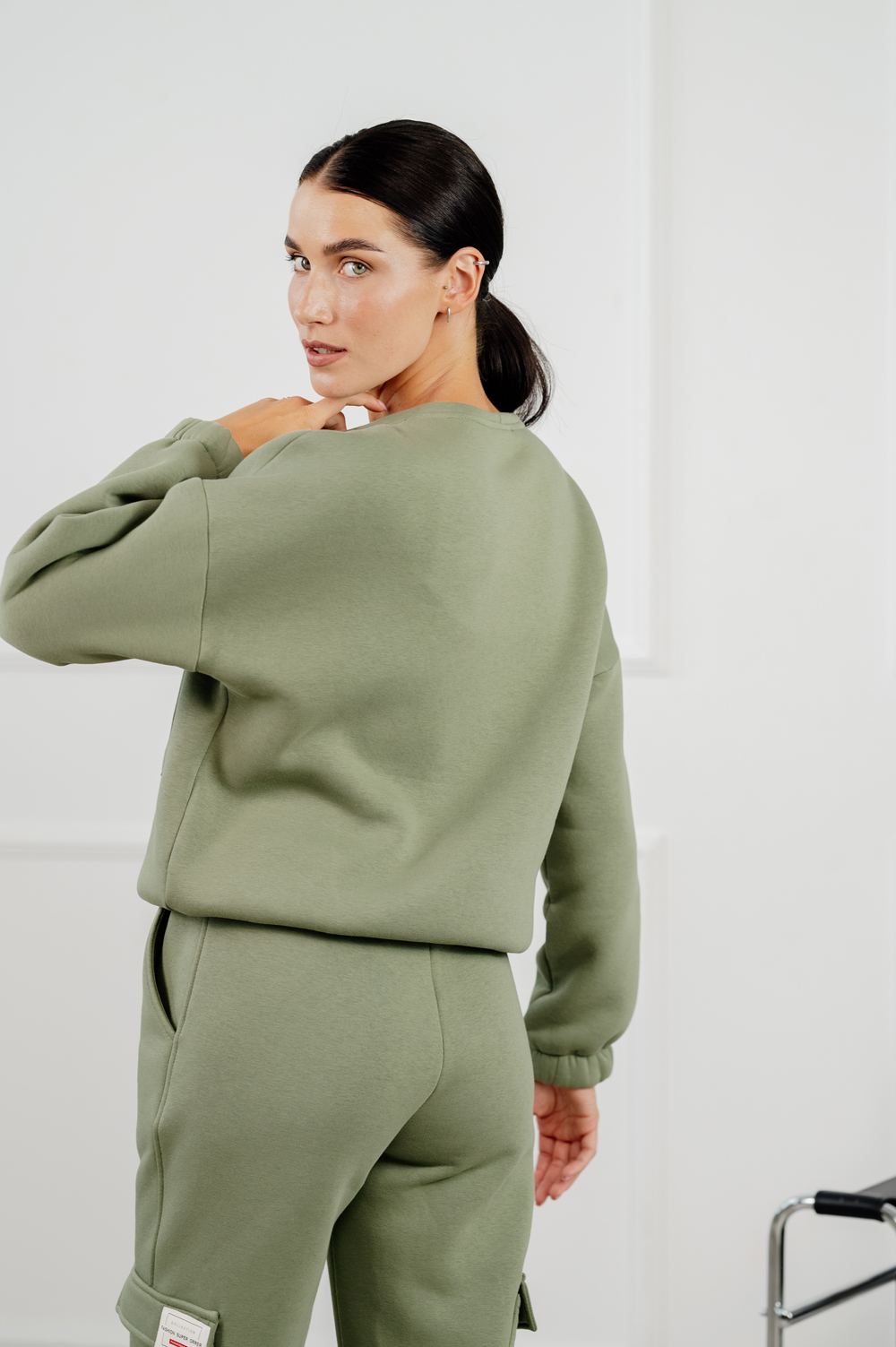 Fleece cropped sweatshirt in khaki color