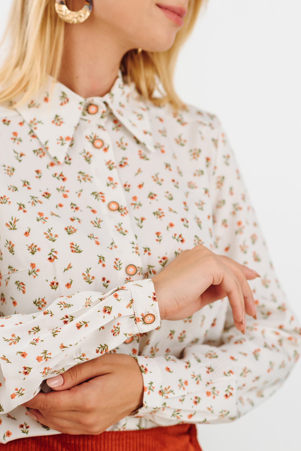 White shirt in floral print