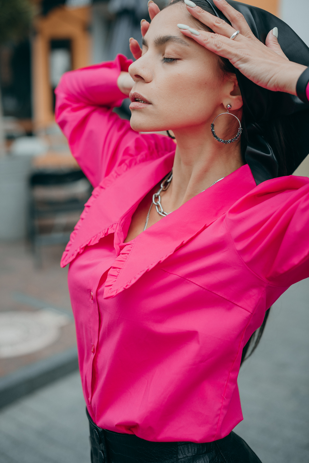 Fuchsia shirt with large collar