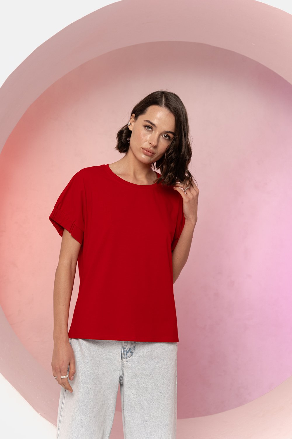 Red crew neck T-shirt