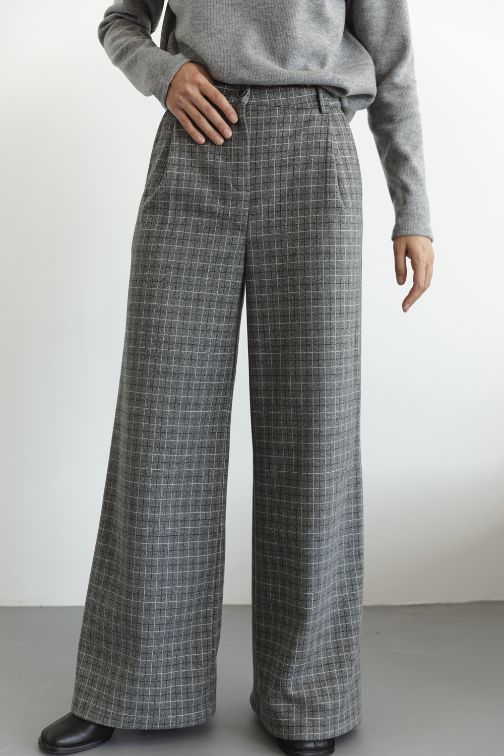 Zara checked wide leg trousers online