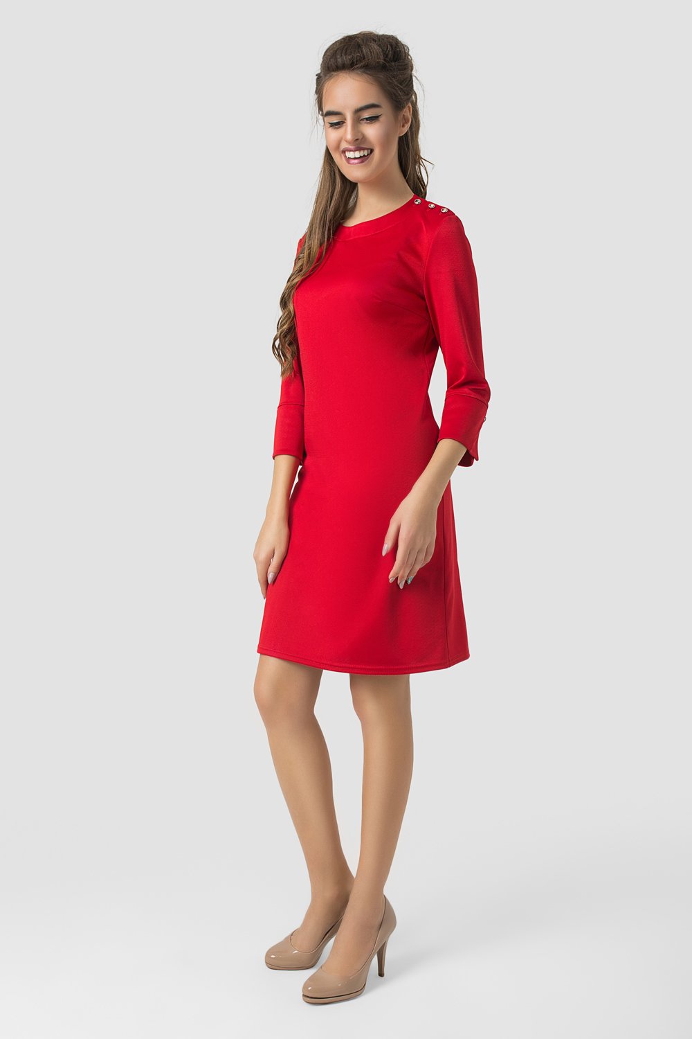 Классическое платье в красном цвете