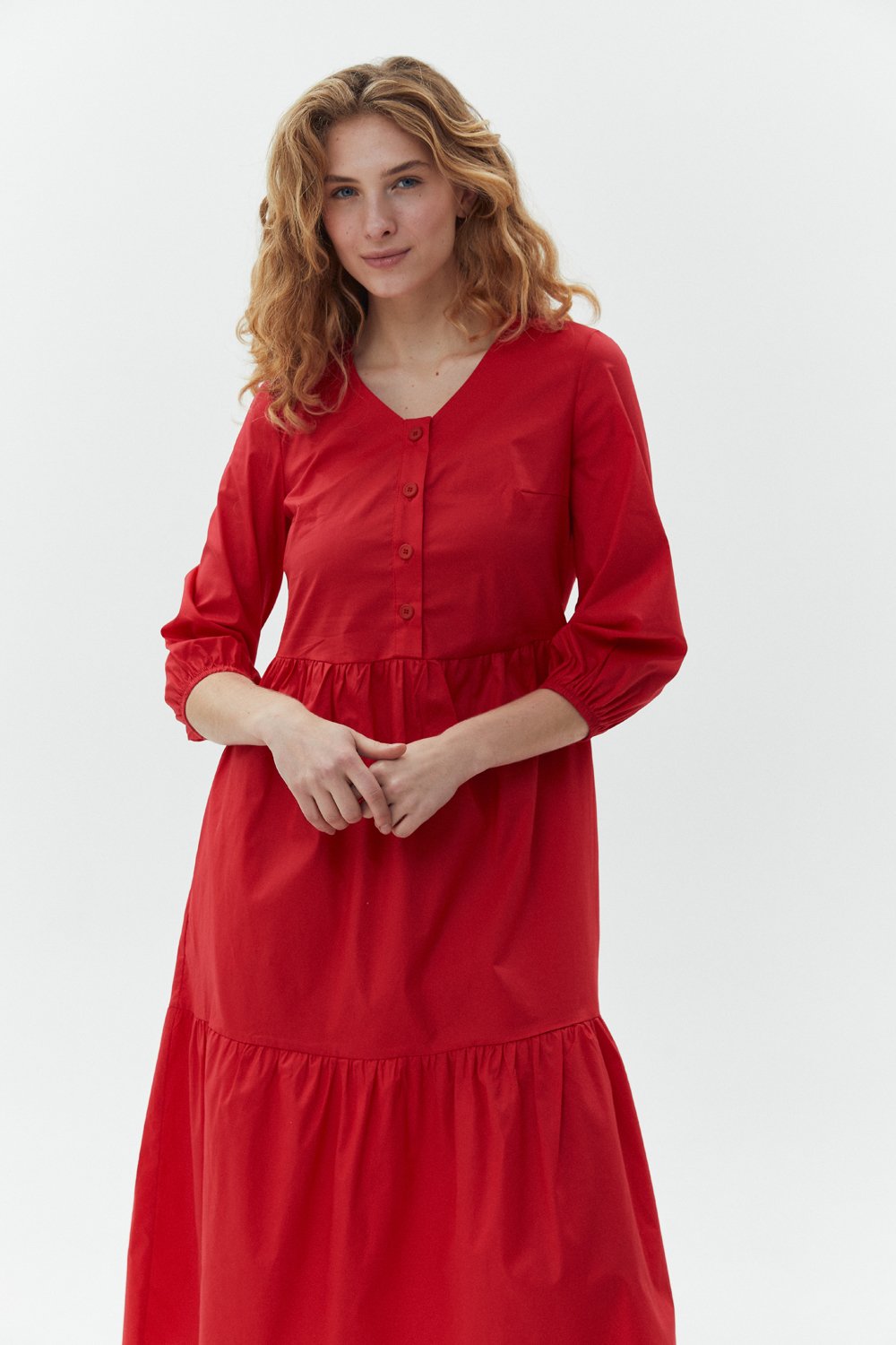 Коттоновое платье-миди красного цвета