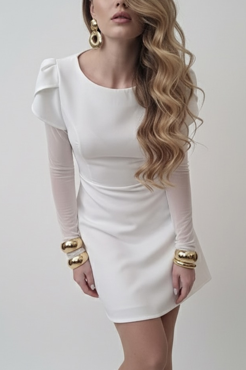 Молочное платье с юбкой-трапецией