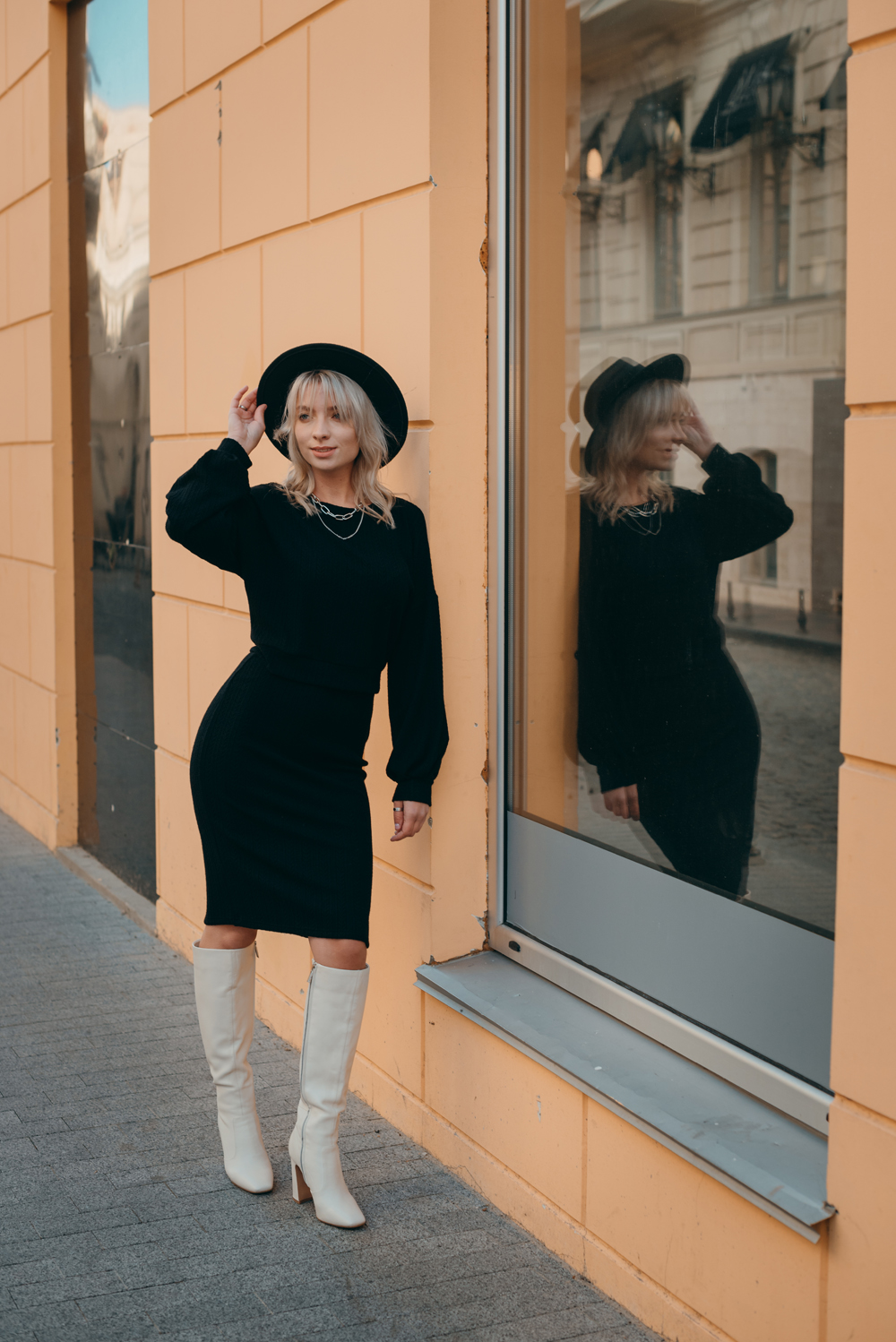 Black top with puff sleeves