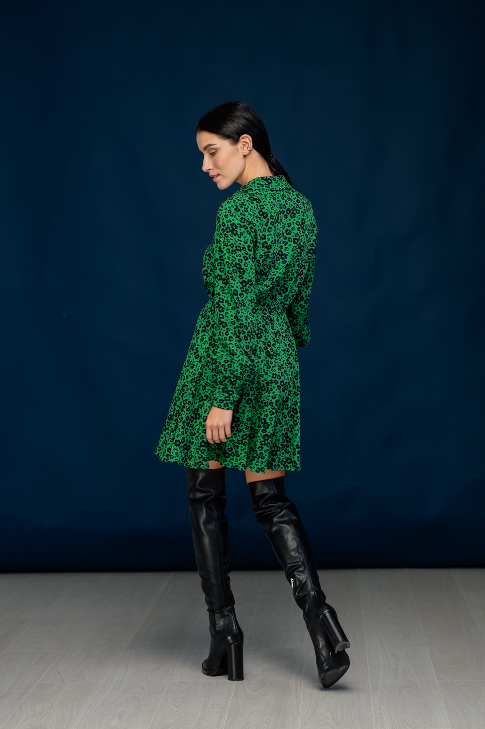 Loose green midi dress