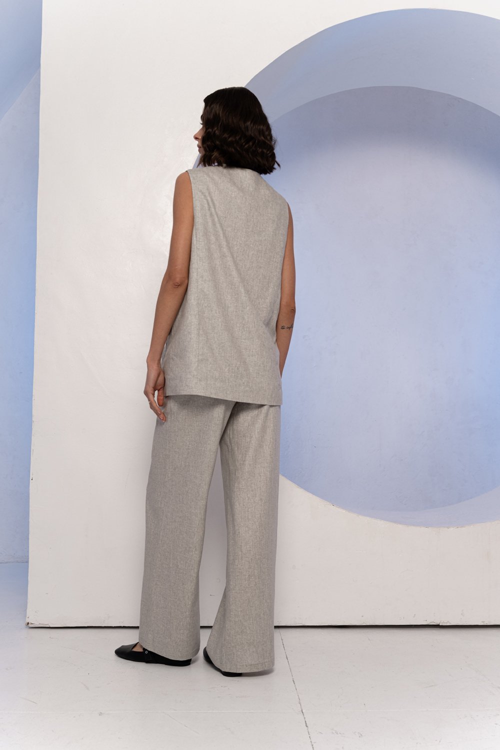 Light gray long linen vest without collar