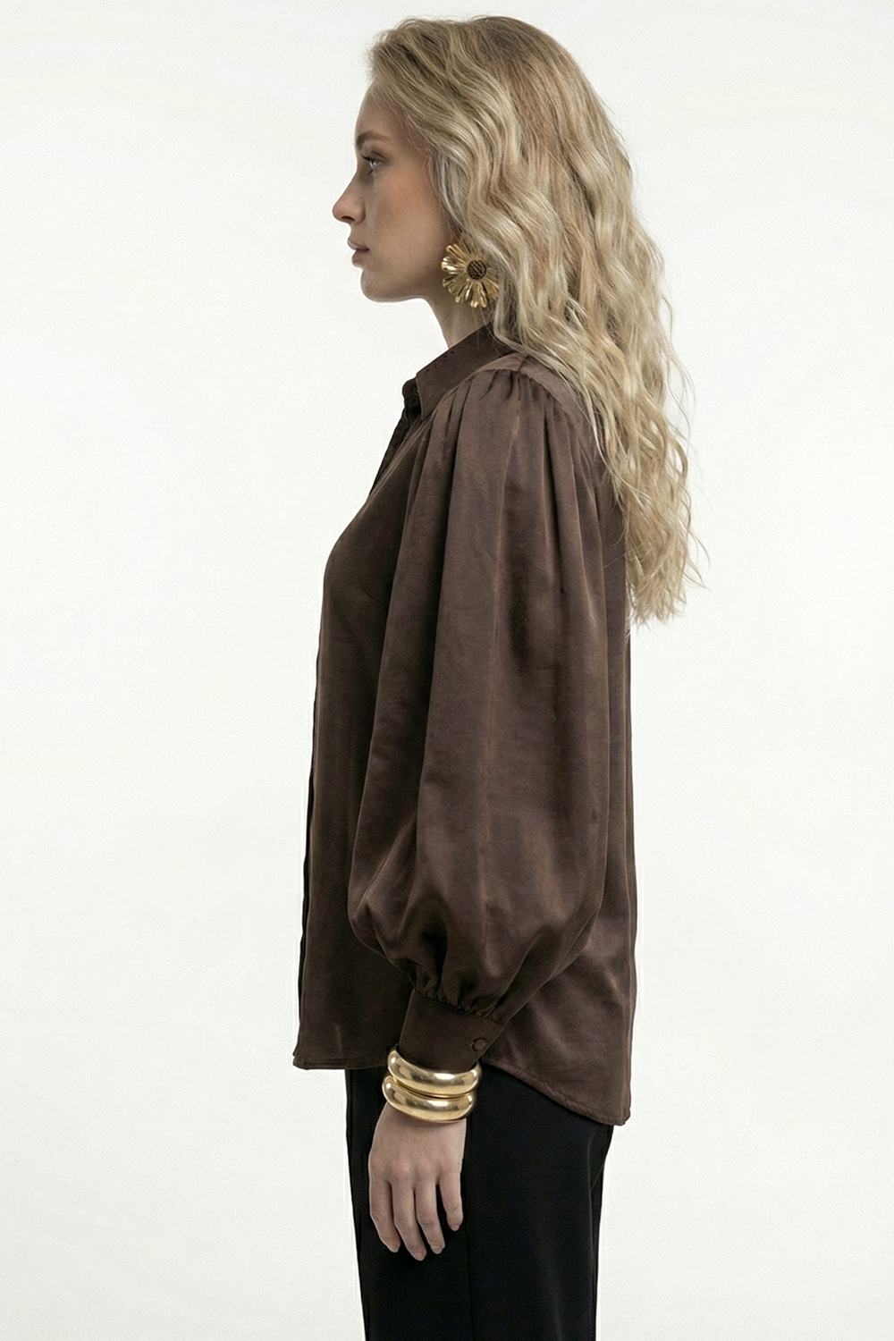 Chocolate blouse with puff sleeves