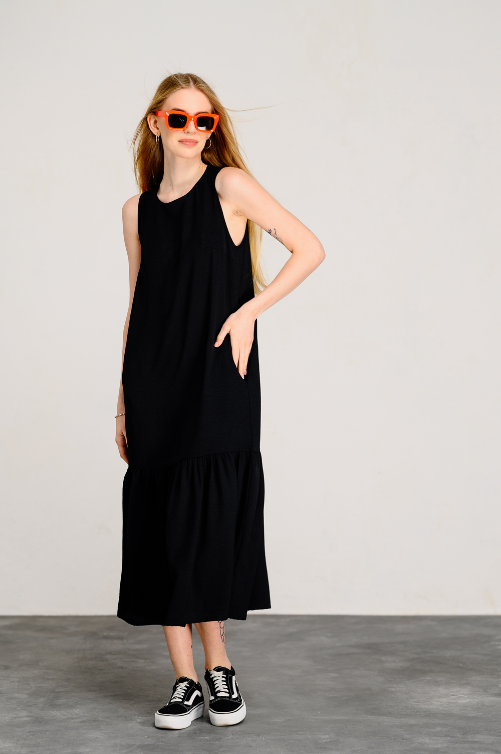 Black Sleeveless Swing Dress