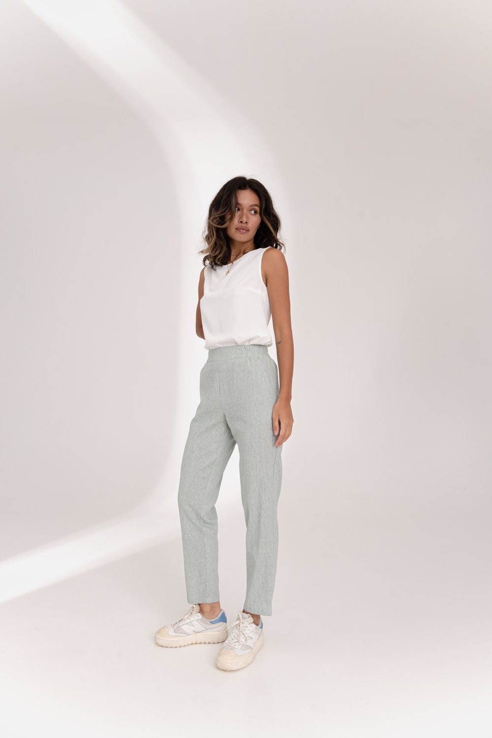 Mint linen trousers with elastic waistband