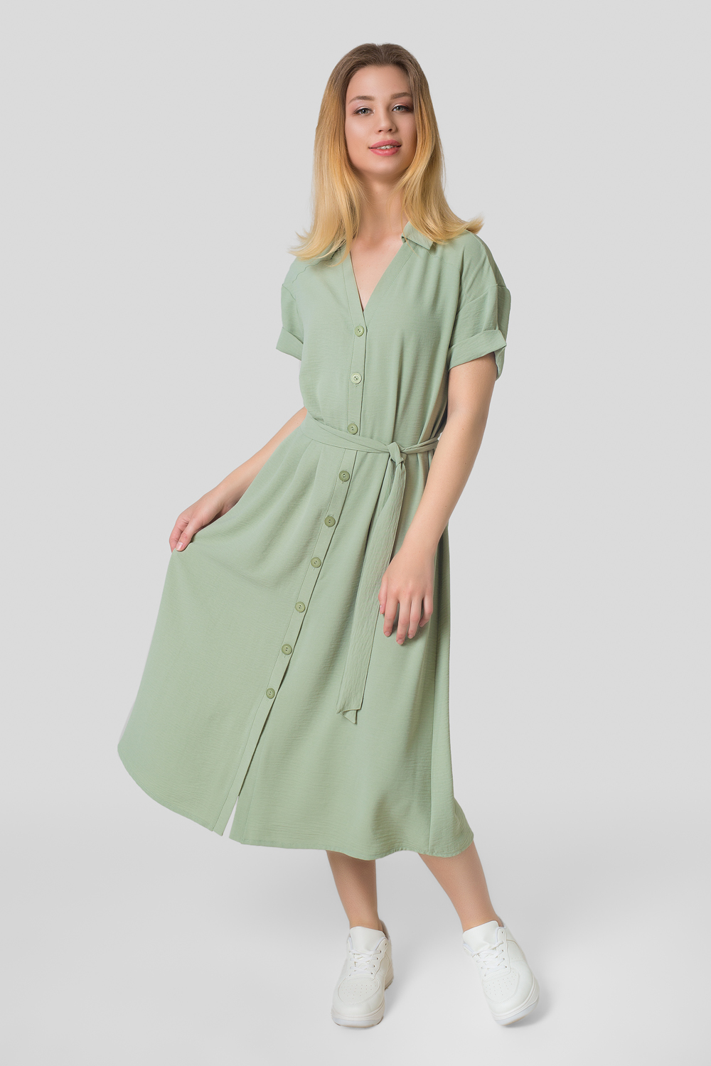 Midi dress with buttons