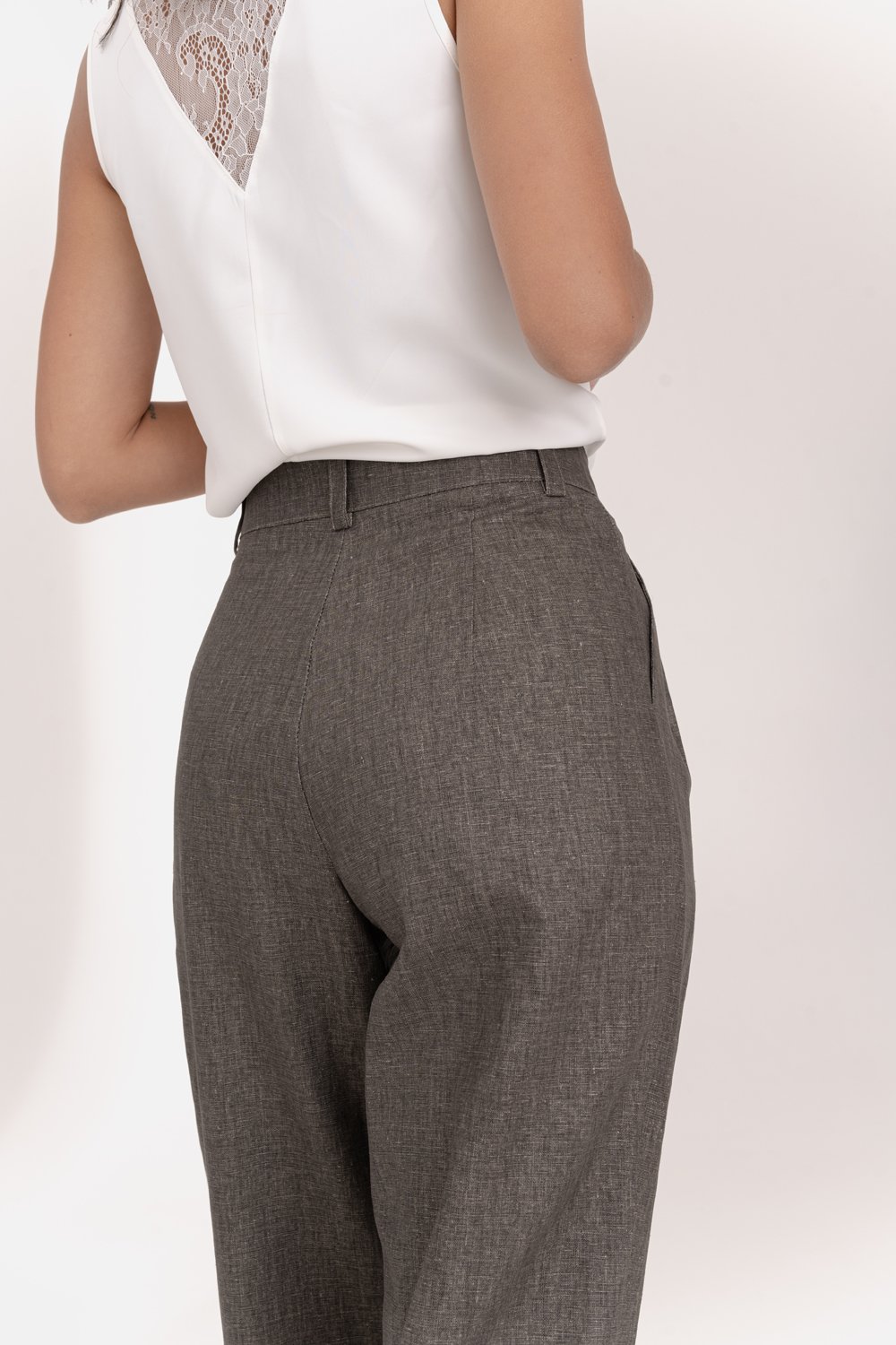 Wide linen trousers in Hazelnut color