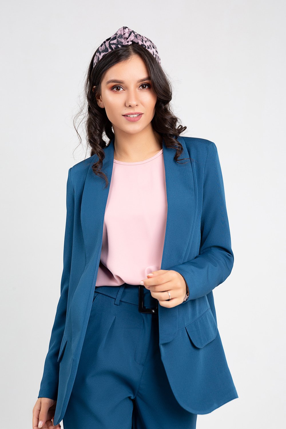 Jacket with collar apage