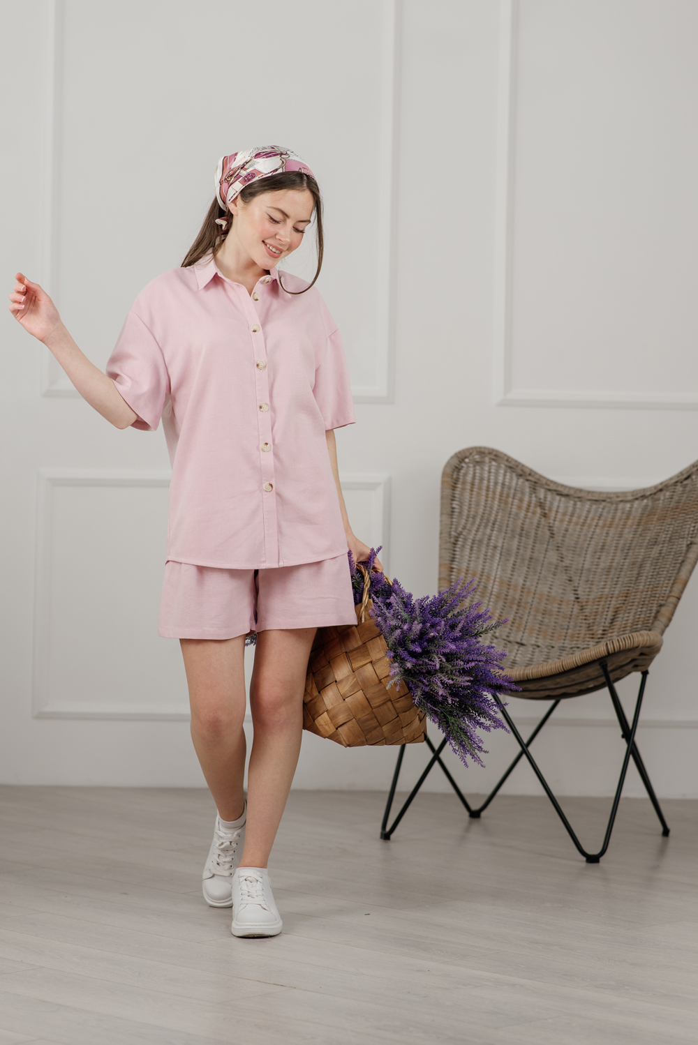 Pink suit with linen shorts