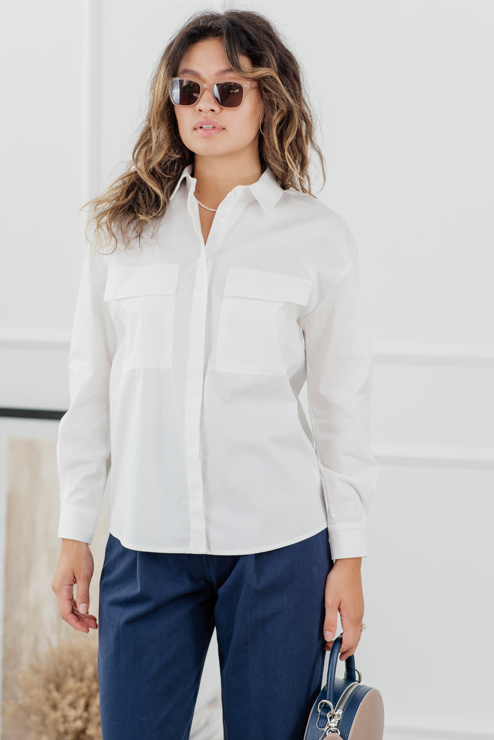 Milk shirt with large pockets