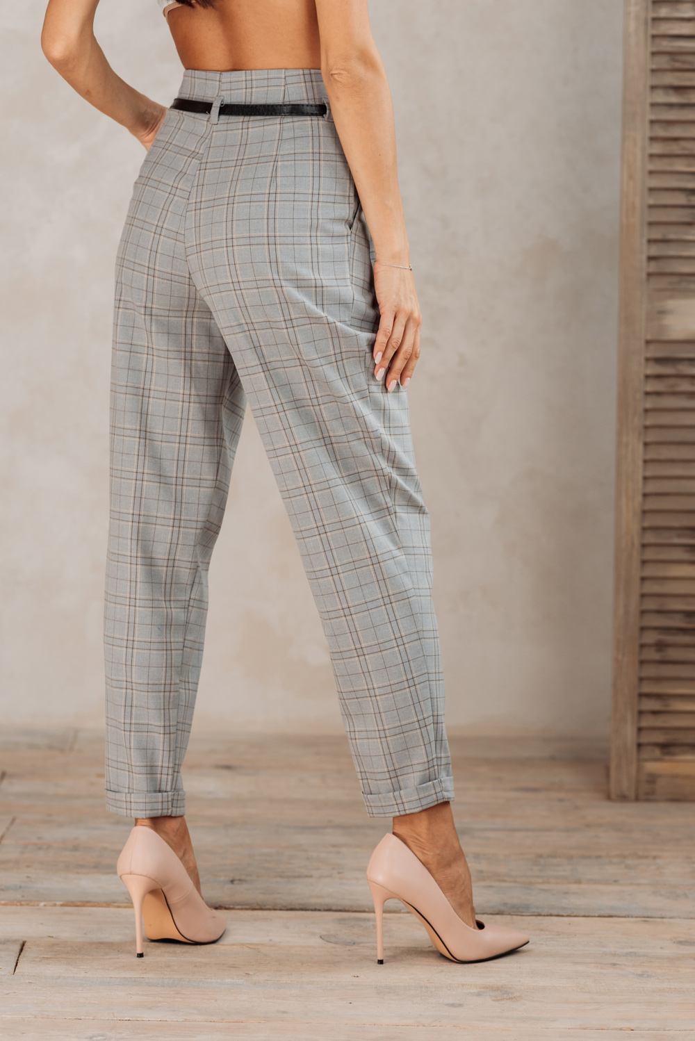 Checked high waist trousers with belt