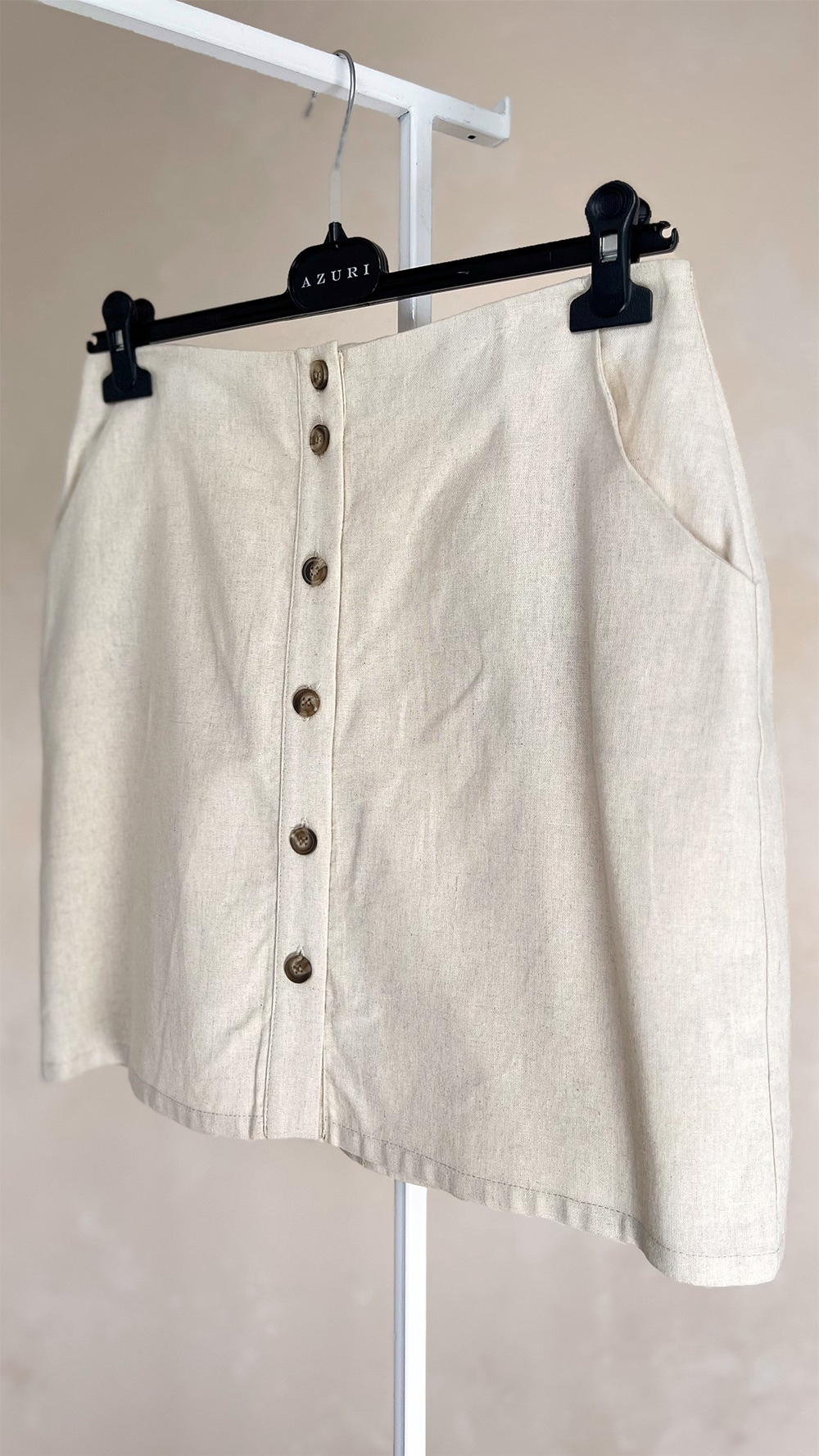 Linen suit in Ivory