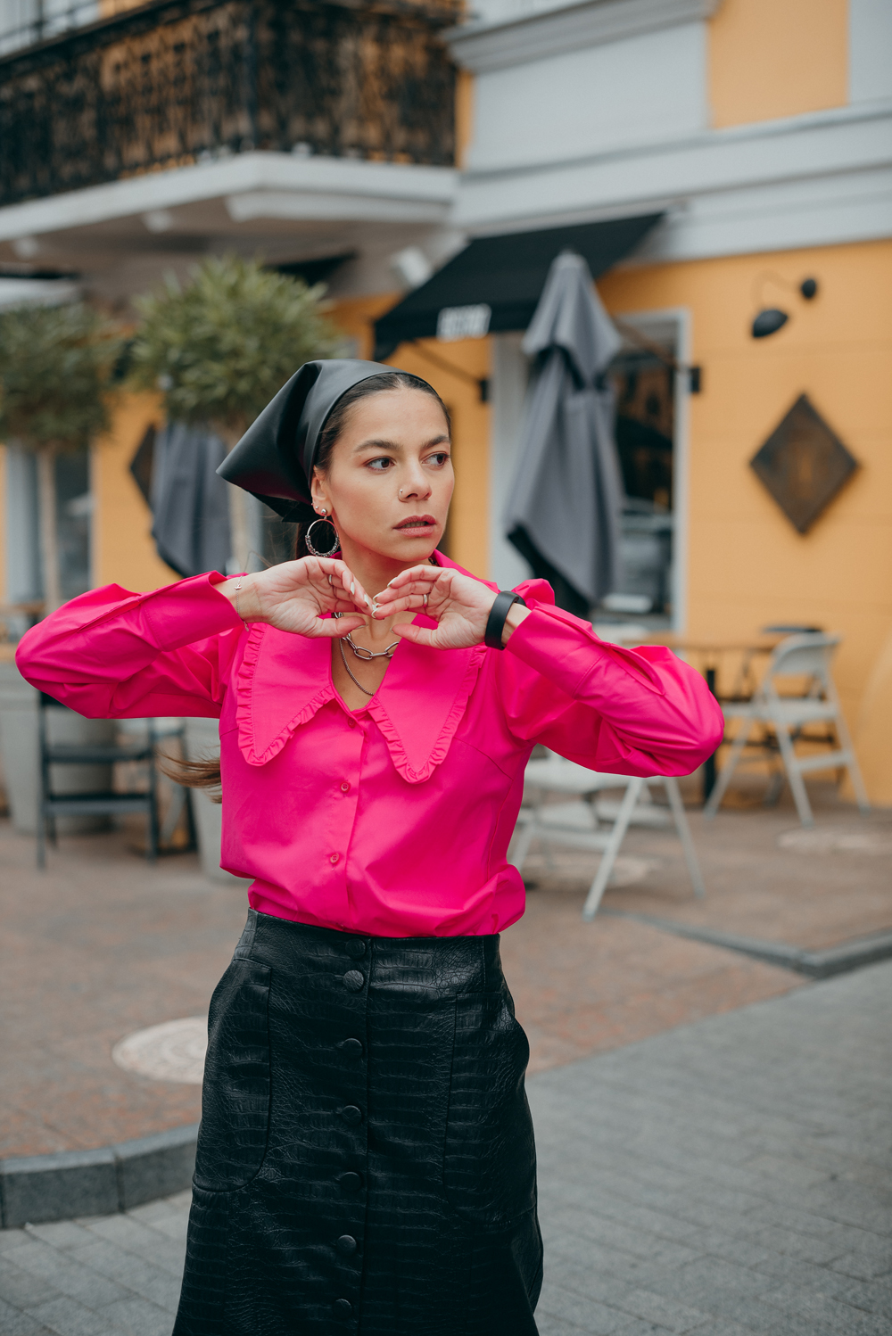 Fuchsia shirt with large collar