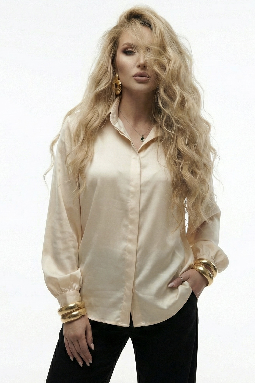 Cream loose blouse with puff sleeves