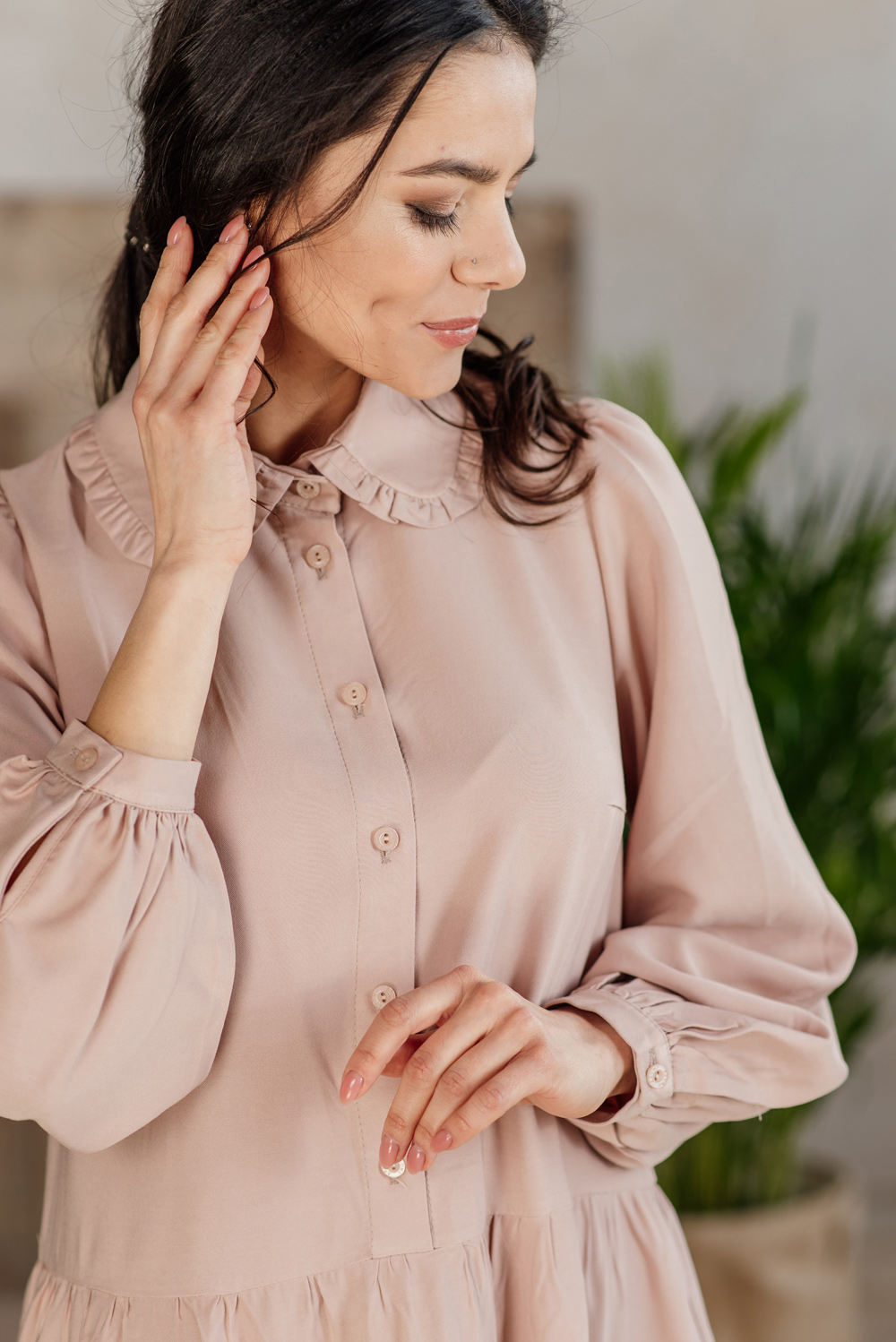 Beige dress with notched collar