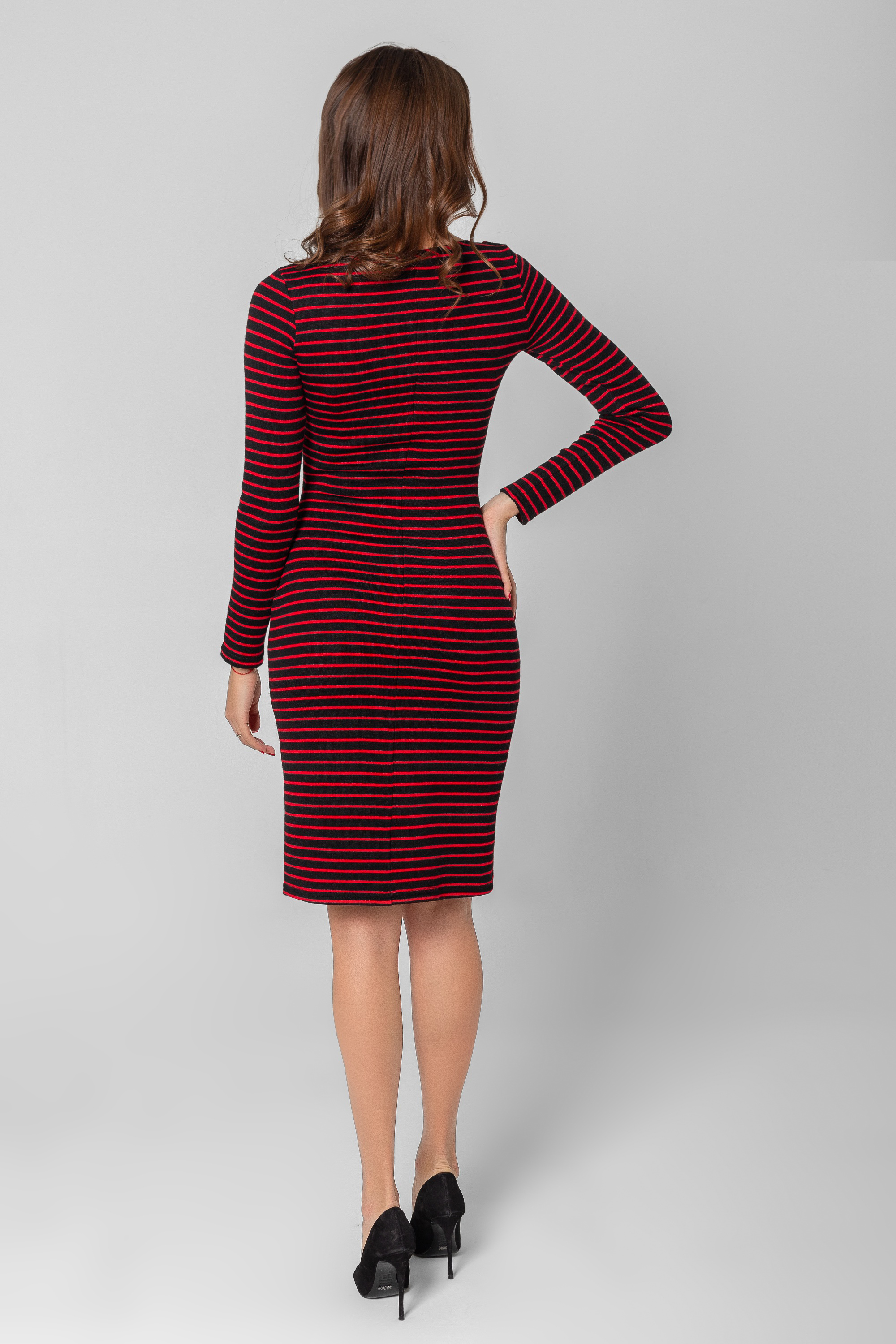 Warm striped silhouette dress in black