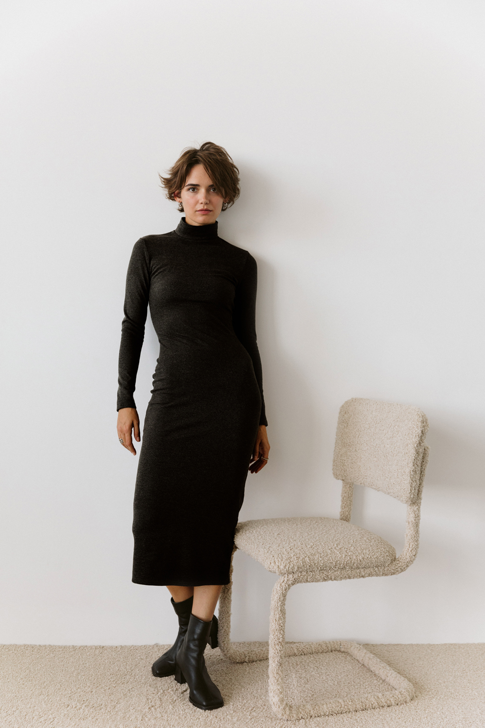 Black Long Sleeve Silhouette Midi Dress