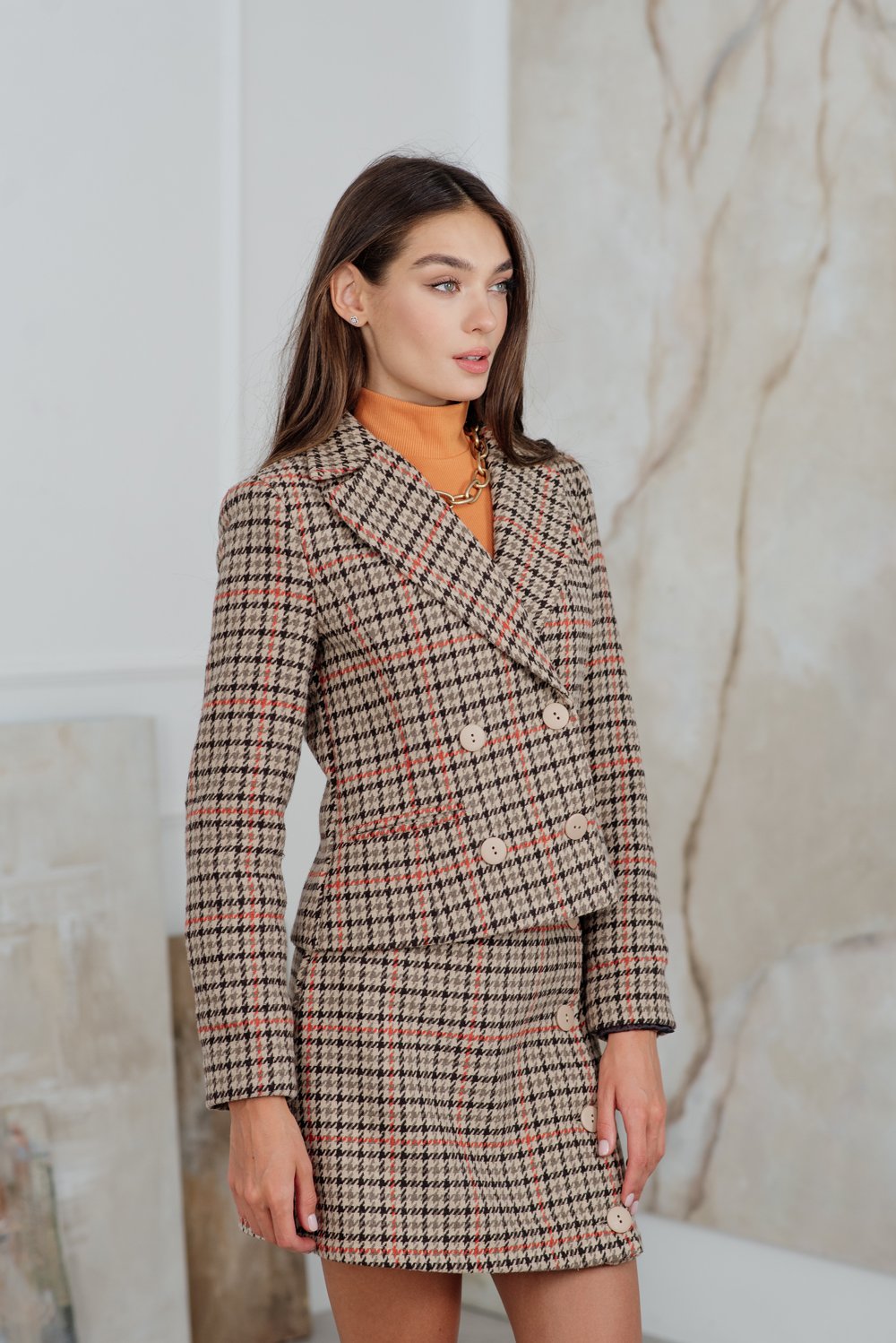 Cropped double-breasted tweed blazer