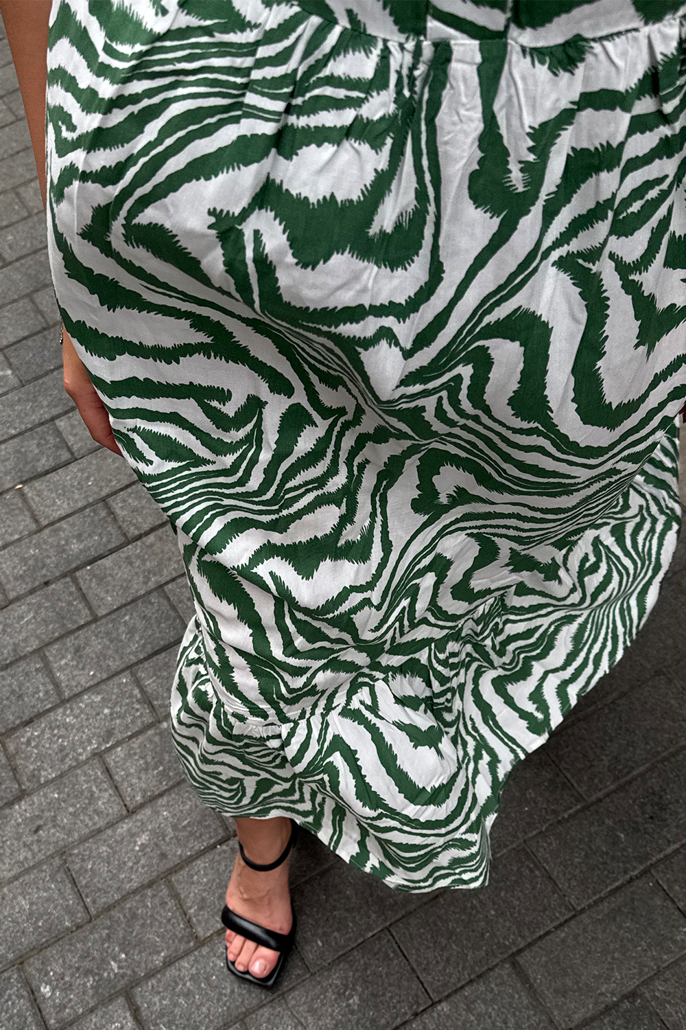 Green scoop neck midi dress