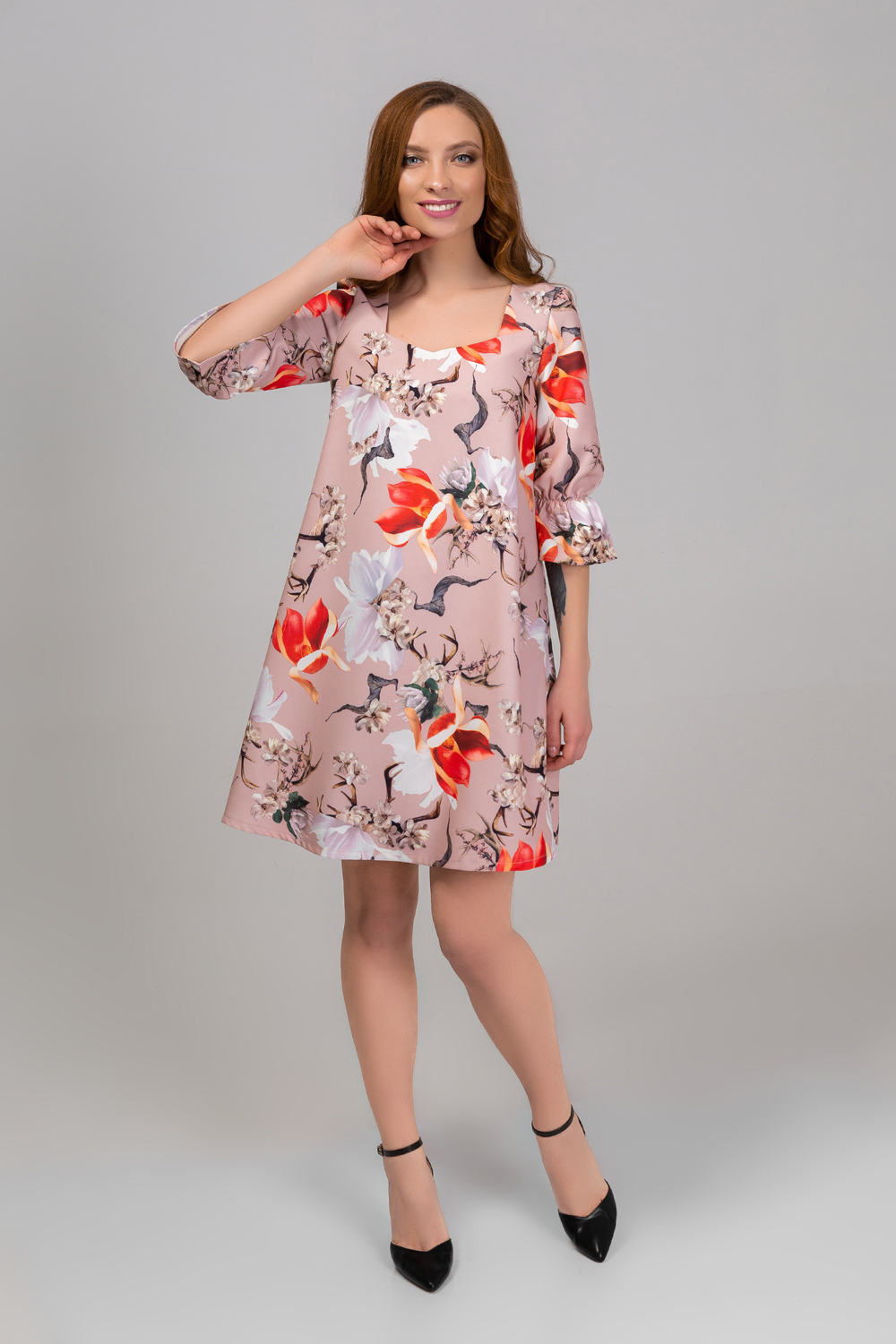 Loose dress in floral print