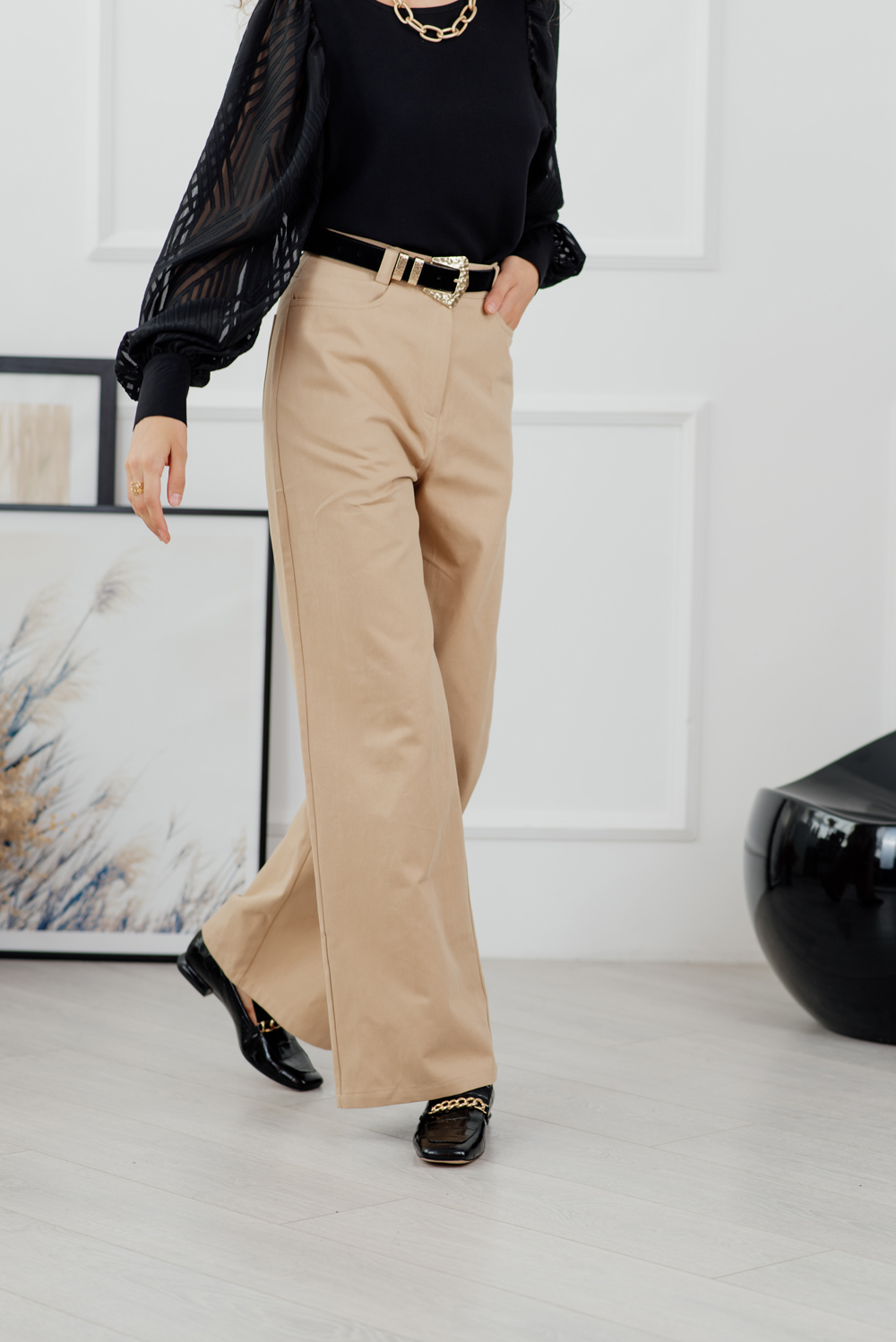 Beige loose-fit wide leg jeans