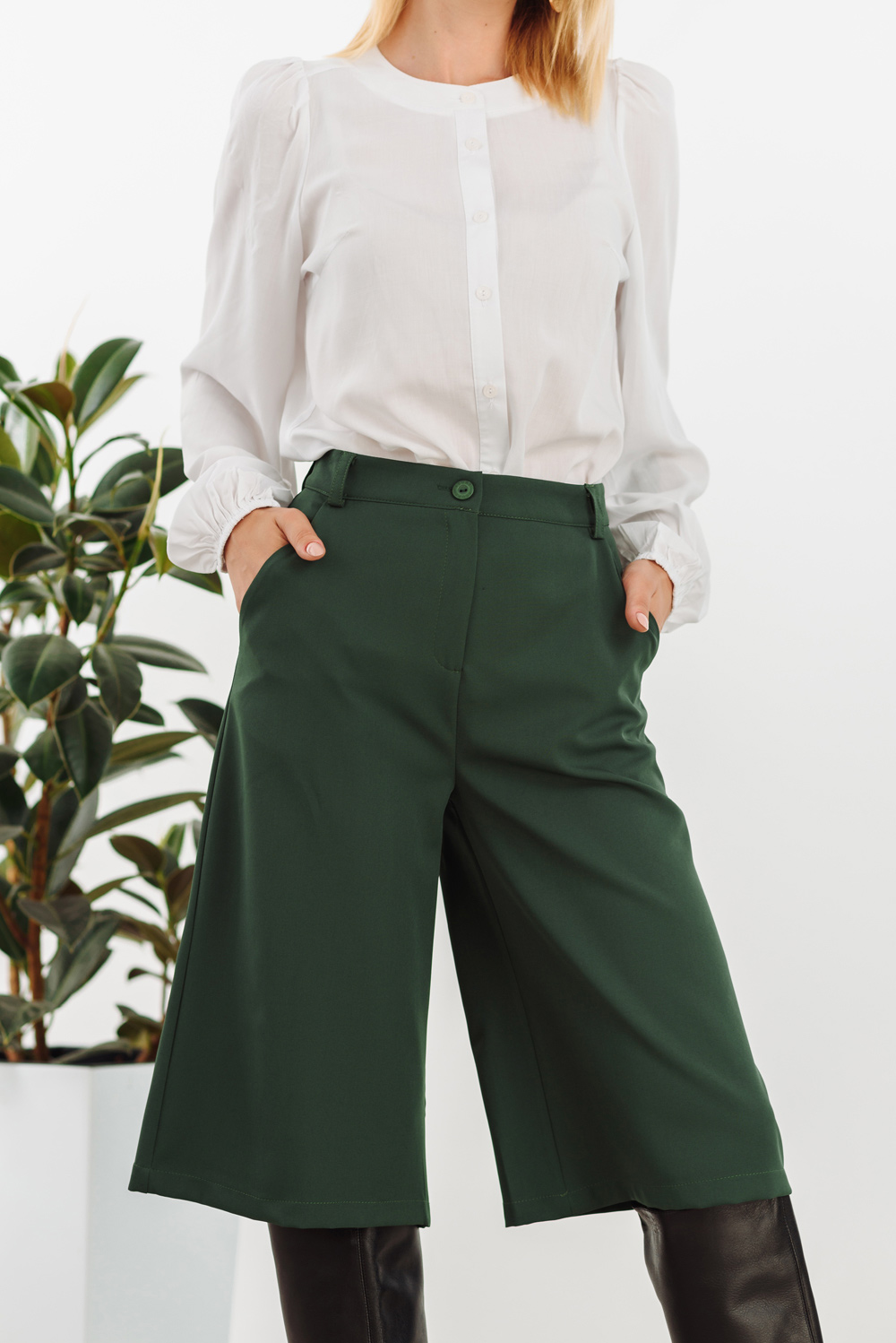 Dark green bermuda shorts