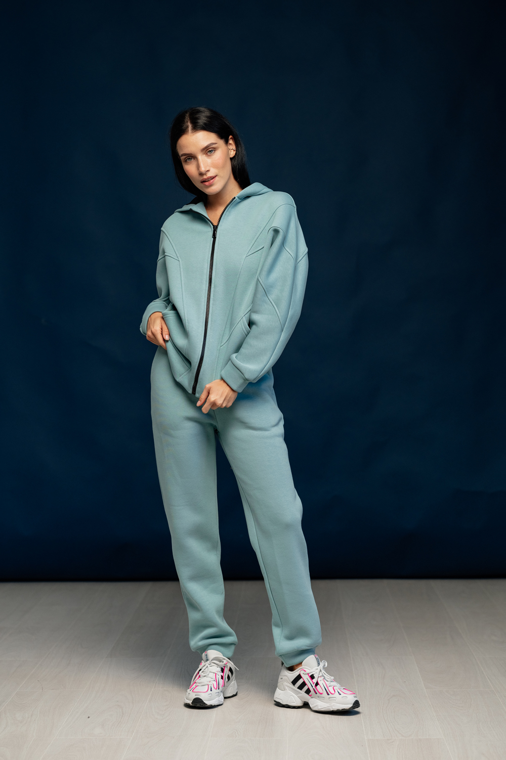 Fleece trousers in sage