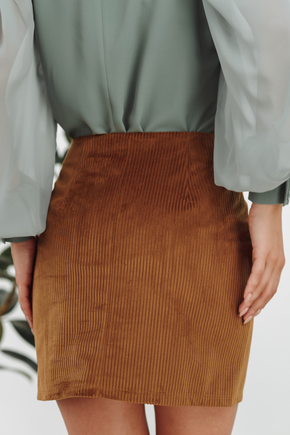 Вельветовая юбка карамельного цвета