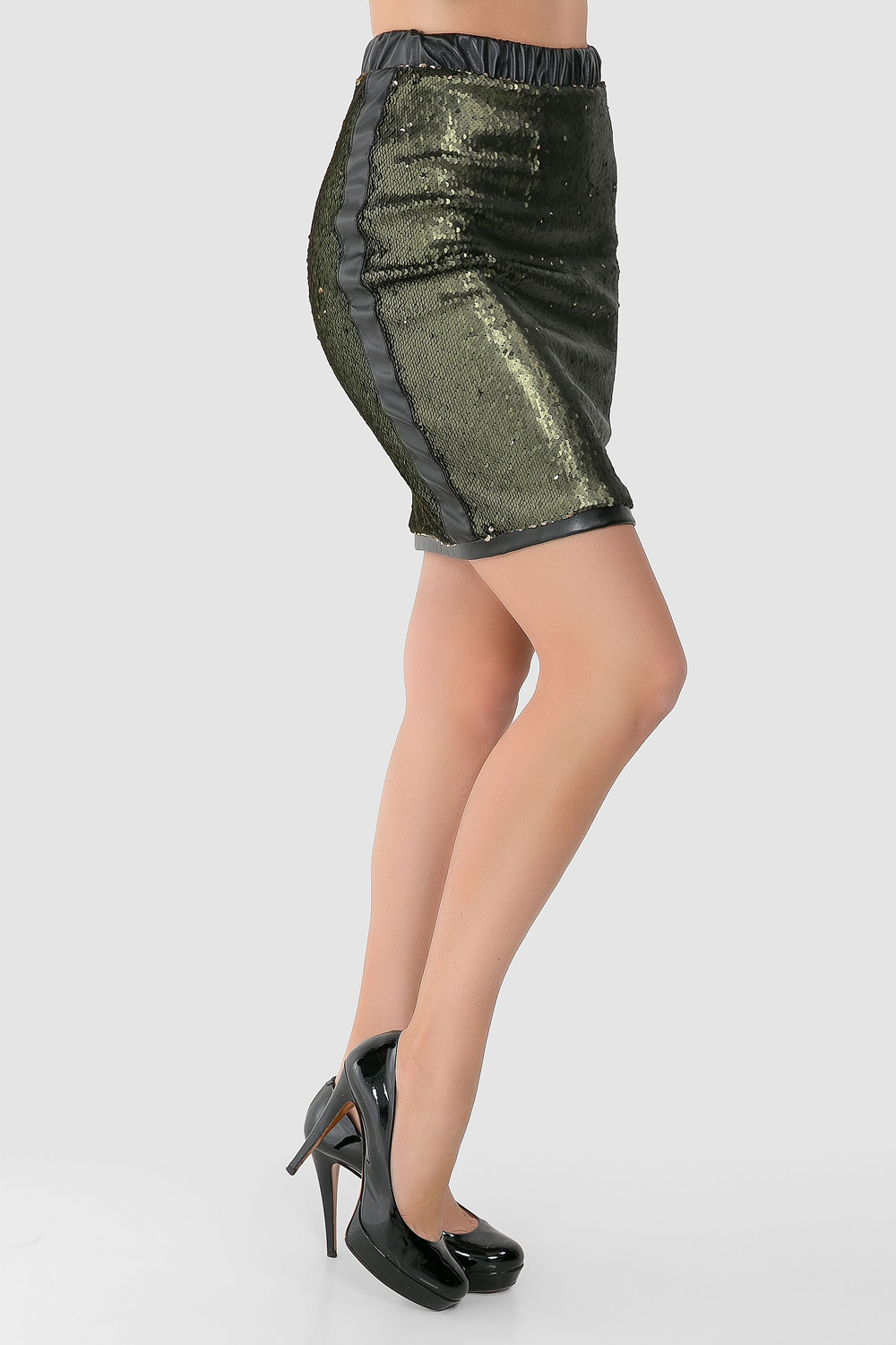 Pencil skirt with sequins in green