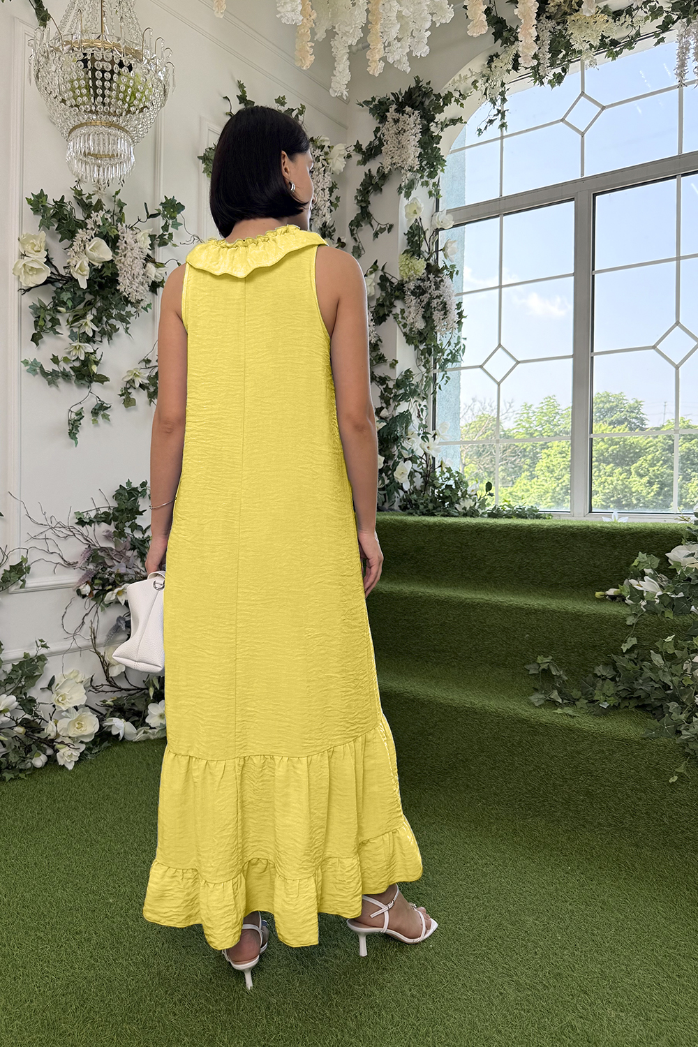 Yellow loose dress with frill
