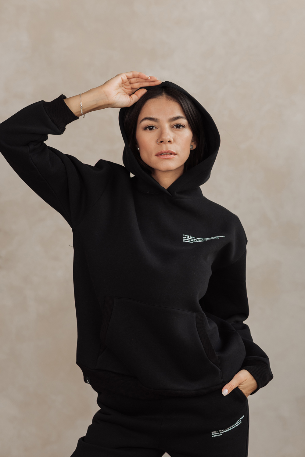 Black sweatshirt with slogan