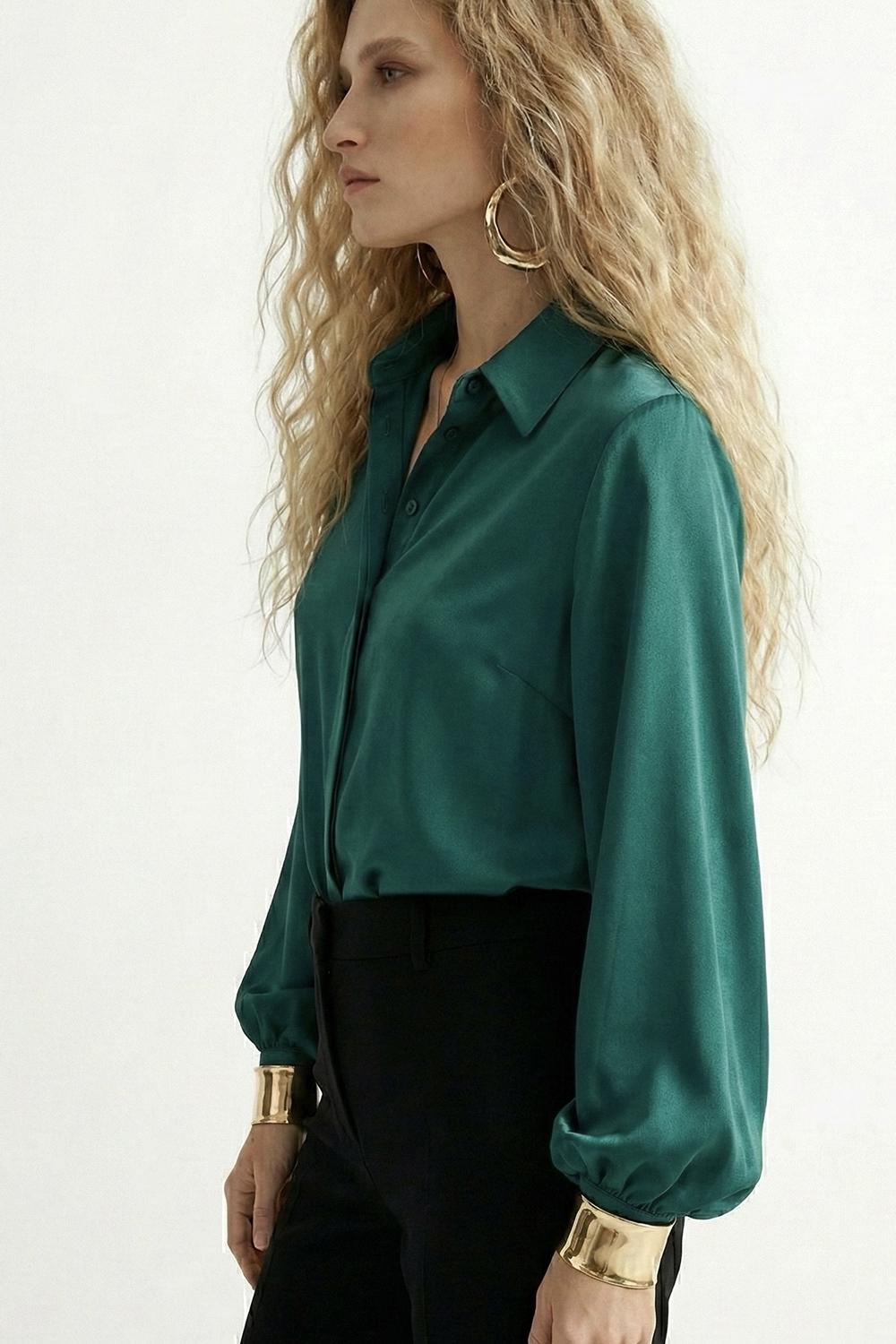 Green loose blouse with puff sleeves