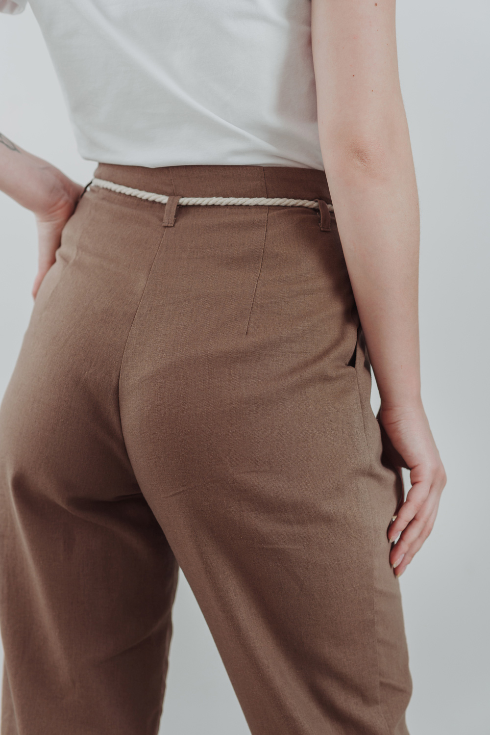 Linen hazelnut trousers