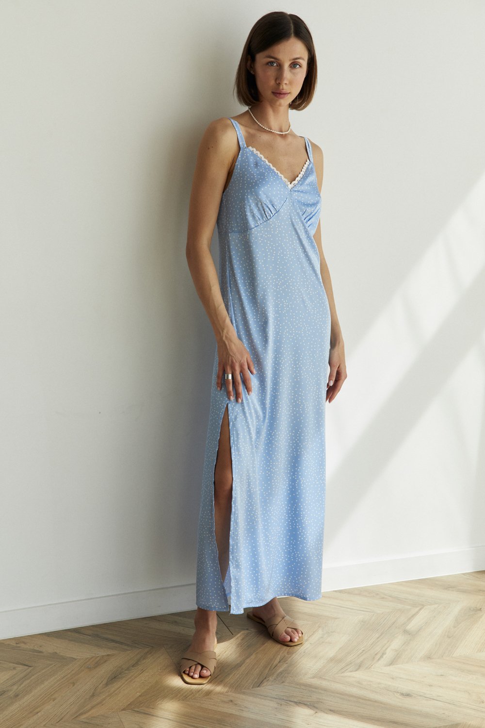 Шелковое платье-миди в бельевом стиле небесно-голубого цвета
