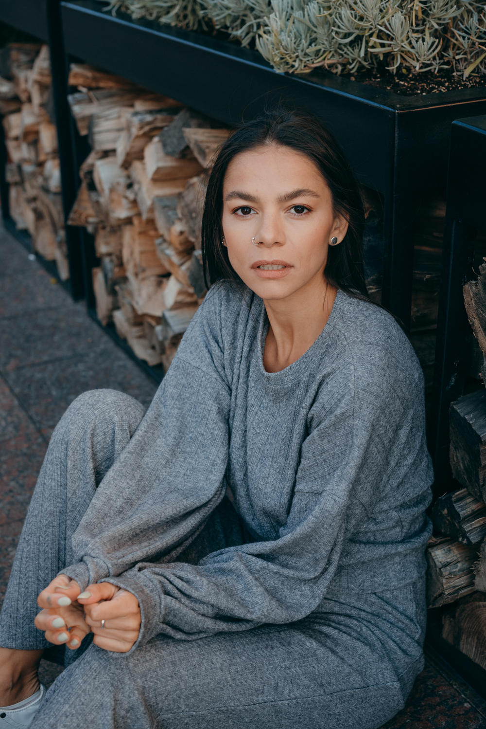 Gray sweater with puff sleeves