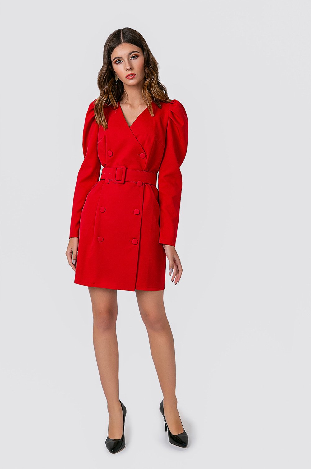 Красное платье-пиджак с поясом