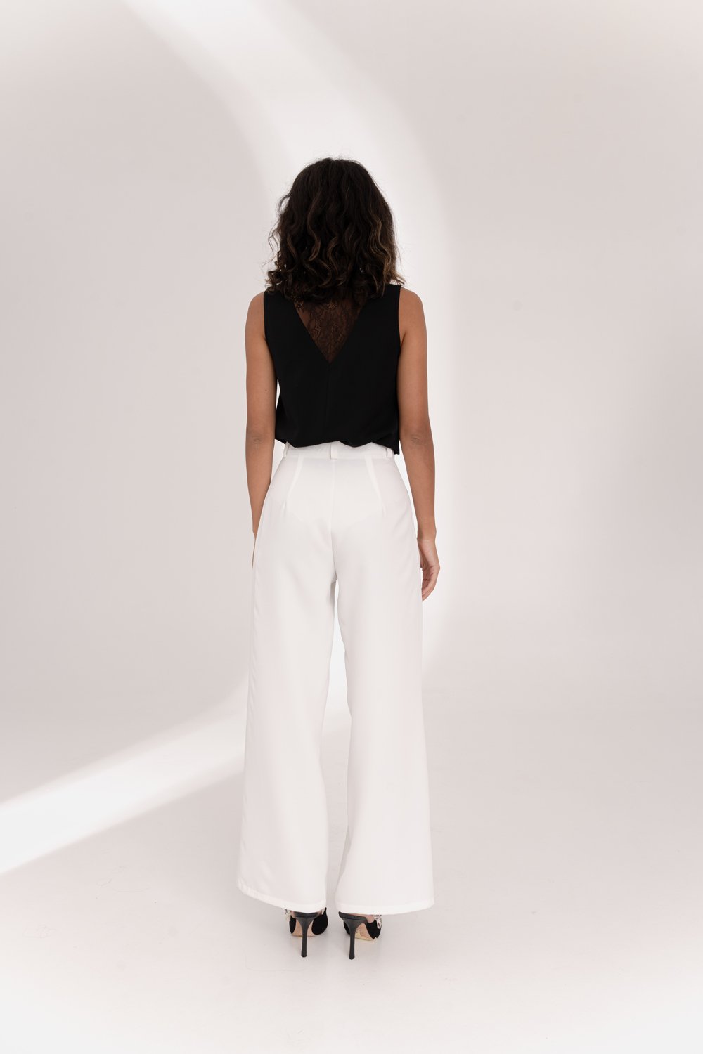 Milky wide leg trousers with a waistband and side pockets