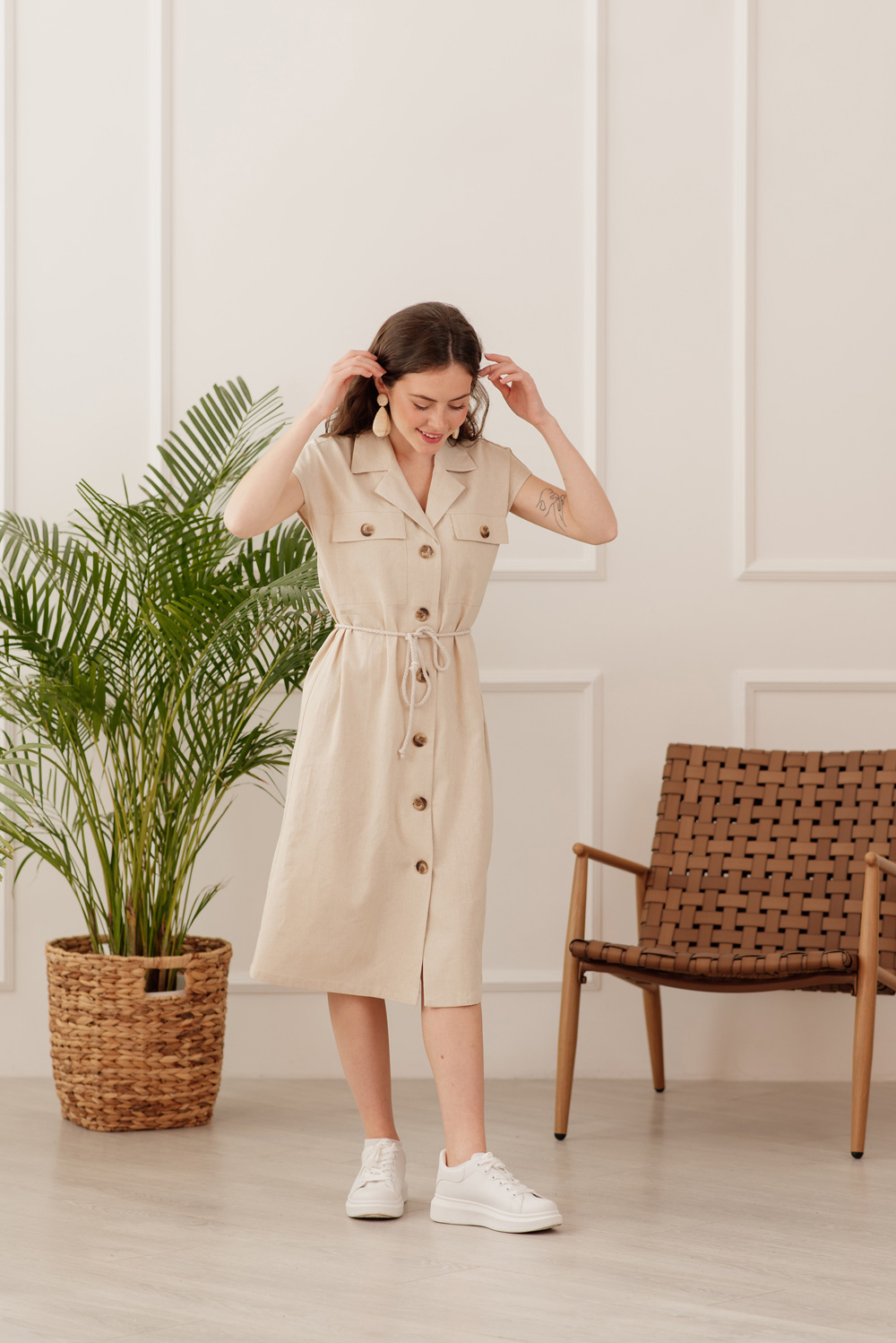 Linen dress with buttons and a belt