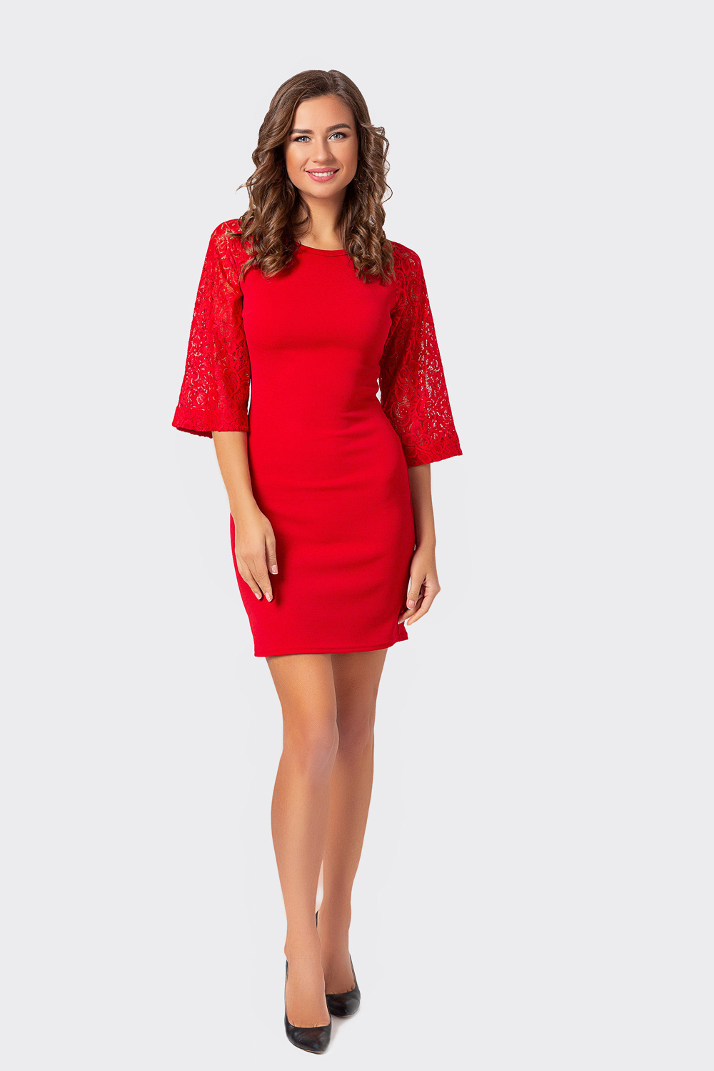 Dress with guipure sleeves