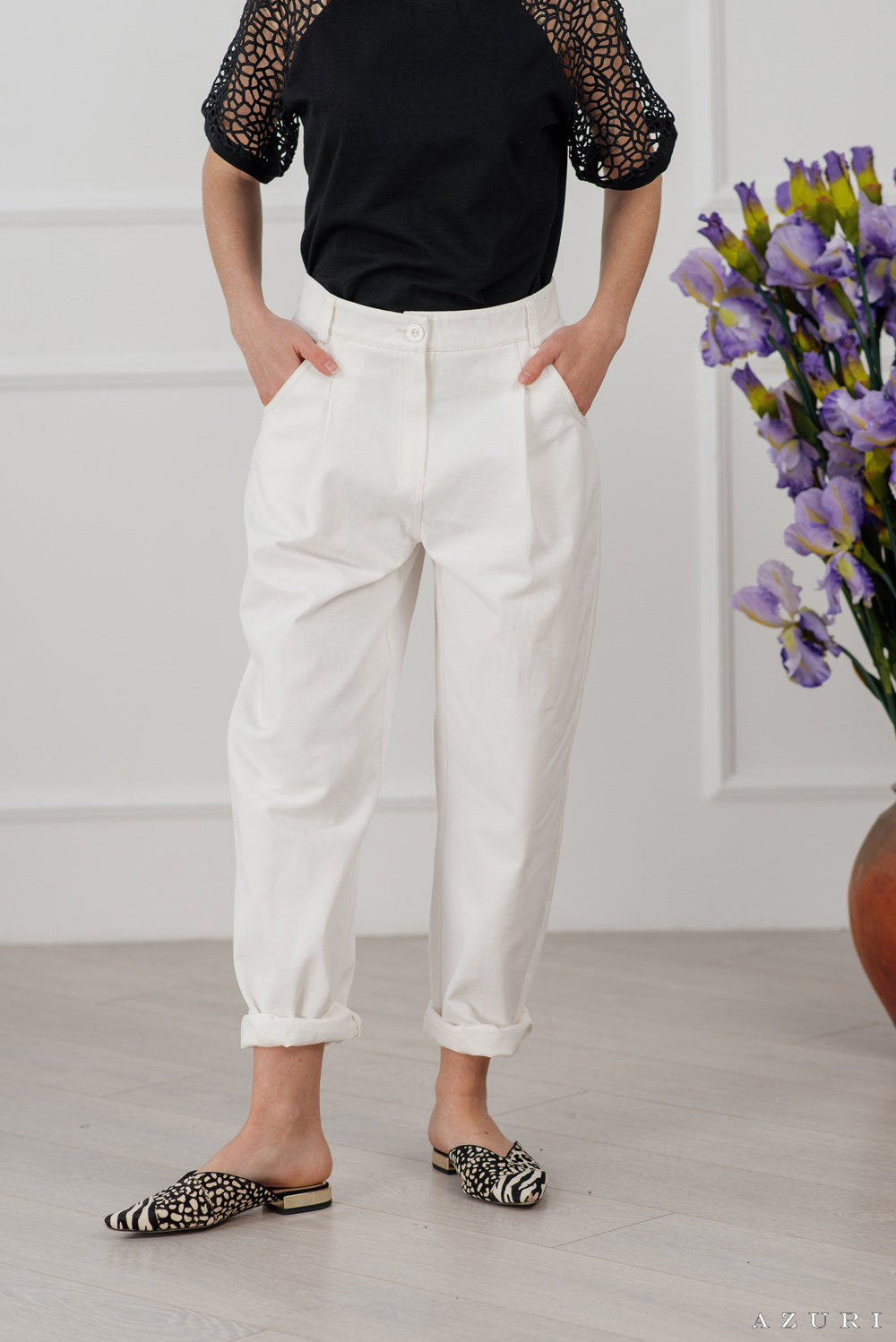 White balloon fit jeans